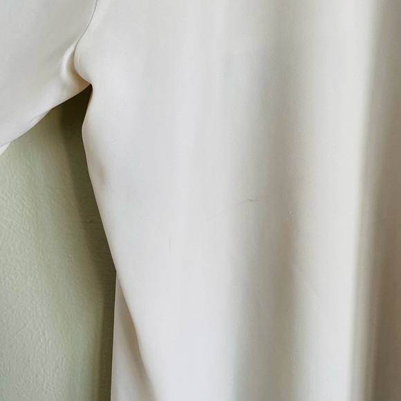 I Heart Ronson Blouse Womens Size XS Ivory Roll Tab Sleeves Flowly Lightweight - Picture 3 of 9